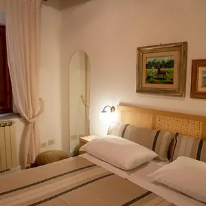  Apartment Pescioni 19 Italy